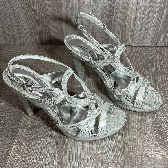 NWOT Kenneth Cole Reaction Silver Rise Guy Strappy Slingback Heels Sandals 8.5 - Picture 3 of 14